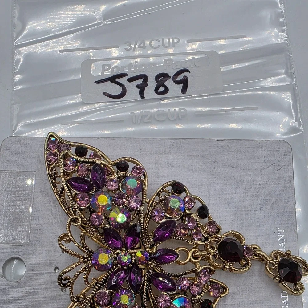 Jewelry is Fun Butterfly Brooch Rhinestone Enamel Gold Tone Purple‎ New Glam